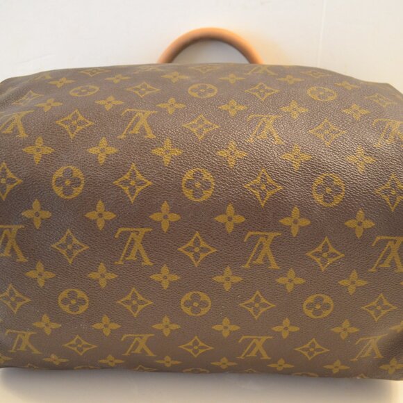 Authentic Louis Vuitton Speedy 30 Handbag With Certificate of Authenticity (GUC) - Picture 8 of 11